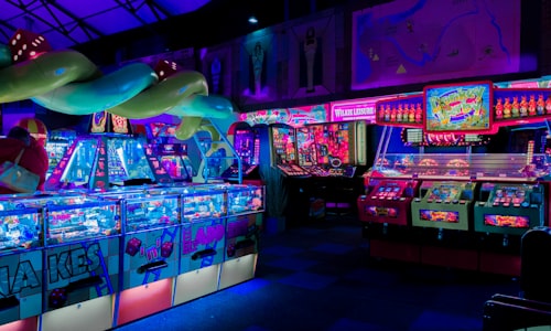 斗牛体育多终端支持示意图 - 手机、平板、电脑同时观看