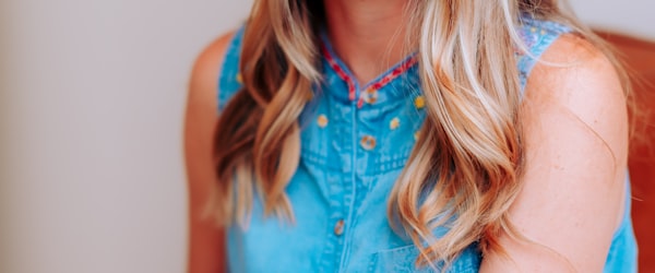 中超联赛专题页面 - 上海海港与山东泰山的比赛画面