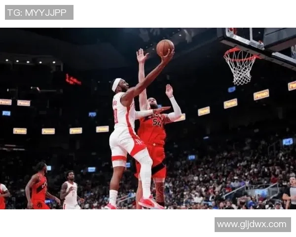 休斯顿火箭三连胜揭秘：防守蜕变+三分雨战术，乌度卡三重调度铸就强势崛起