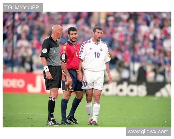 2006年意大利与法国经典对决视频回顾及精彩瞬间分析